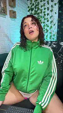 LiraSonnett online show from 14, 12, 2025