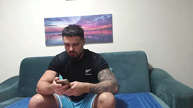 Tiberius hunk online show from 22, 10, 2025