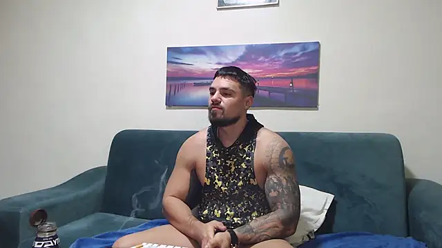 Tiberius hunk online show from 15, 12, 2025