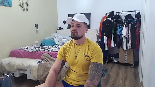 Tiberius hunk online show from 26, 2, 2026