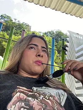 lunaxxx 69 online show from 14, 10, 2025