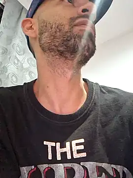 Snapshot of geneS1S49 chatting on 5, 2, 2026 geneS1S49 online show from 5, 2, 2026