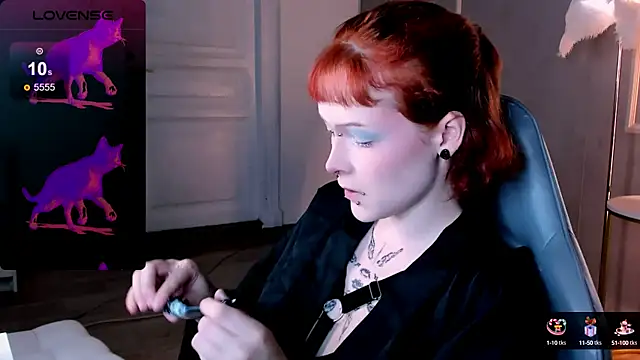 NicoleFlloret online show from 17, 9, 2025