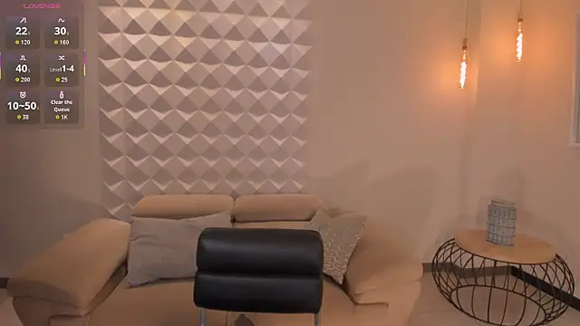 Snapshot of MaddisonCollins chatting on 10, 10, 2025 MaddisonCollins online show from 10, 10, 2025