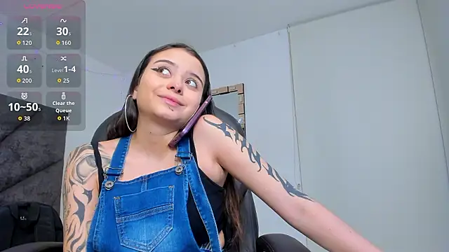 SaskiaGrendel online show from 4, 2, 2026