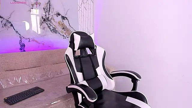 LexiAndDeker online show from 2, 10, 2025