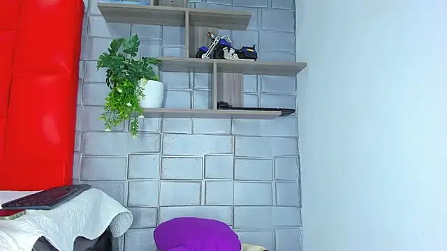 Snapshot of Taylorr_evans chatting on 4, 3, 2026 Taylorr evans online show from 4, 3, 2026