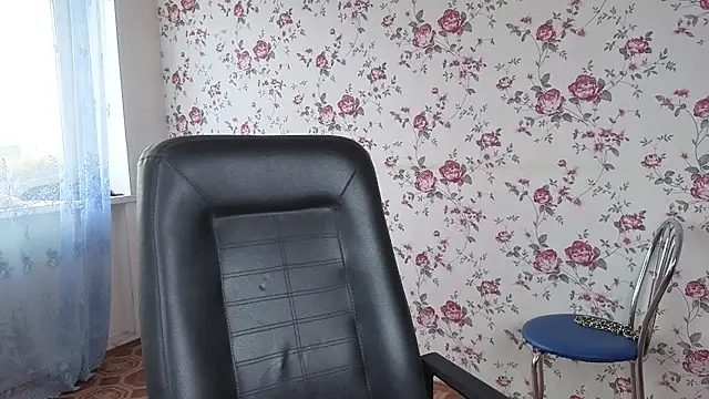 Maya Mayflower online show from 19, 9, 2025