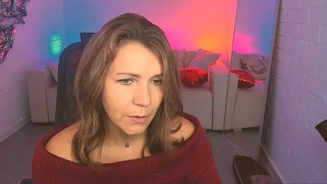 NicoleHitman online show from 10, 10, 2025