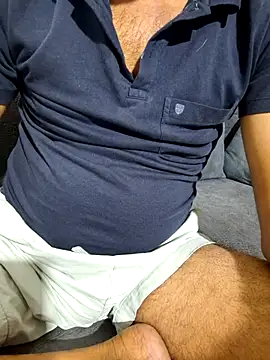 Decant Ruhi143 online show from 8, 10, 2025