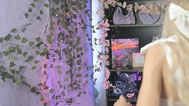 MelissaMillton online show from 5, 3, 2025