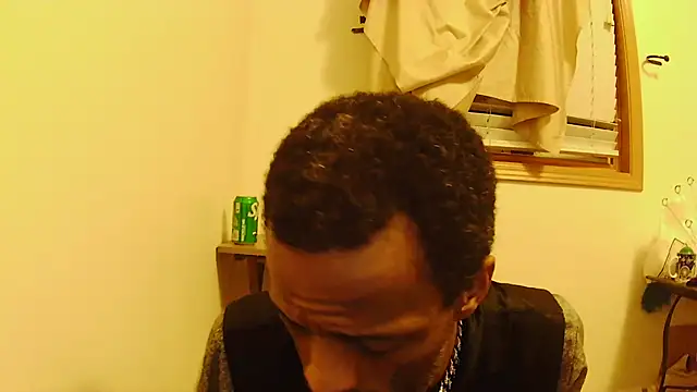 Snapshot of BadazzRXL chatting on 28, 11, 2025 BadazzRXL online show from 28, 11, 2025