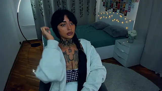 CharimgSabrina online show from 27, 10, 2025