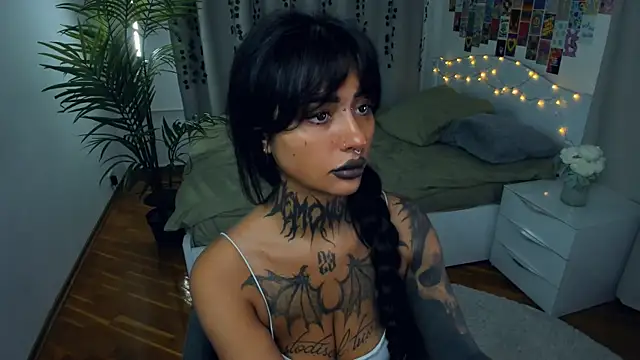 CharimgSabrina online show from 14, 11, 2025