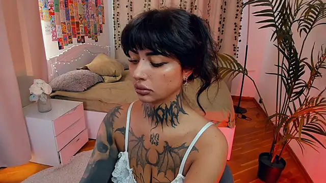 CharimgSabrina online show from 15, 3, 2026