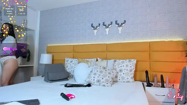 Snapshot of LeilaHiuston chatting on 22, 2, 2026 LeilaHiuston online show from 22, 2, 2026