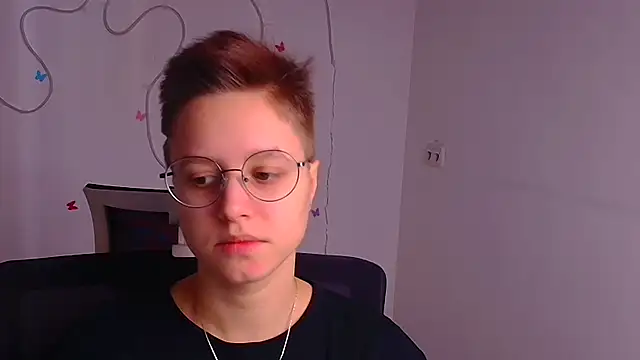 Bella Swannn online show from 7, 3, 2025