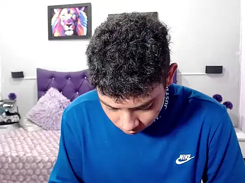 Snapshot of Alejandroo_22 chatting on 13, 11, 2025 Alejandroo 22 online show from 13, 11, 2025