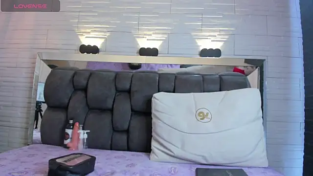 jade heartt online show from 5, 3, 2026