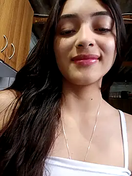 Snapshot of Valen_Person chatting on 11, 10, 2025 Valen Person online show from 11, 10, 2025