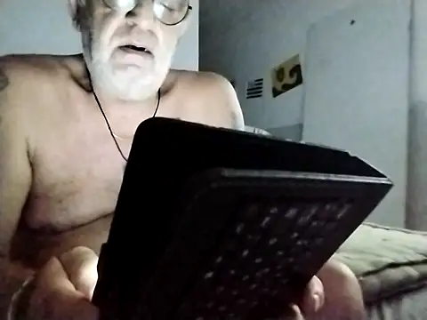 coolbrady17 online show from 16, 3, 2025