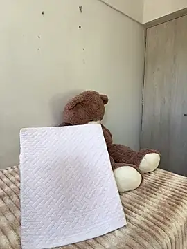 ZaraLuuv online show from 4, 2, 2026