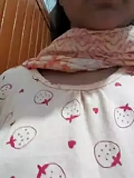 Snapshot of sexy-trisha1 chatting on 6, 11, 2025 sexy-trisha1 online show from 6, 11, 2025