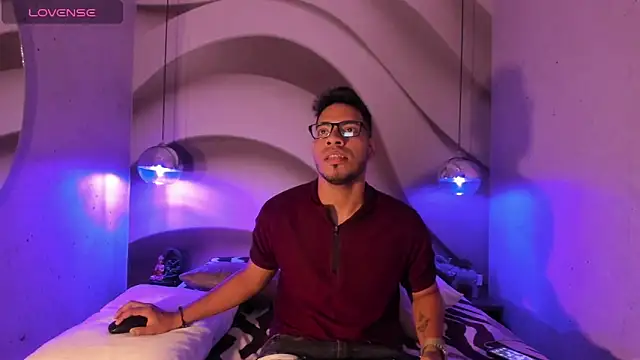 ETHAN DRAVEN online show from 20, 10, 2025