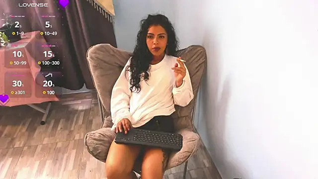 Devil AliceXo online show from 8, 3, 2025