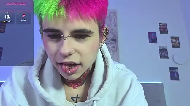 Alex Vallley online show from 5, 10, 2025