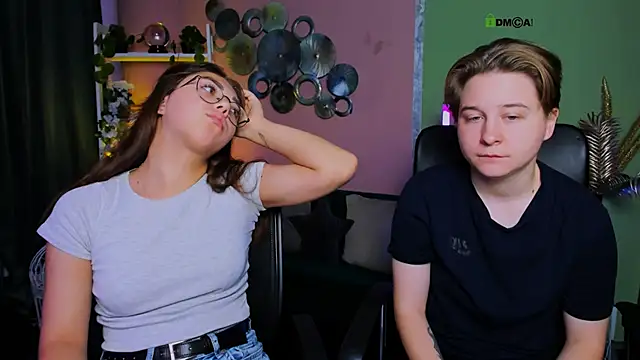 Snapshot of kiki_swan chatting on 17, 10, 2025 kiki swan online show from 17, 10, 2025