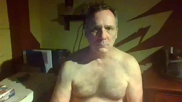 Snapshot of HunkofRock chatting on 2, 4, 2026 HunkofRock online show from 2, 4, 2026