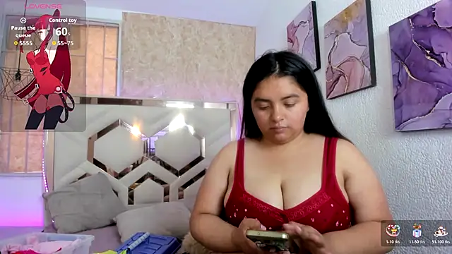 EmilyBrownn  online show from 8, 11, 2025