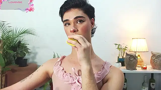 Snapshot of juanes_puthee chatting on 2, 3, 2026 juanes puthee online show from 2, 3, 2026