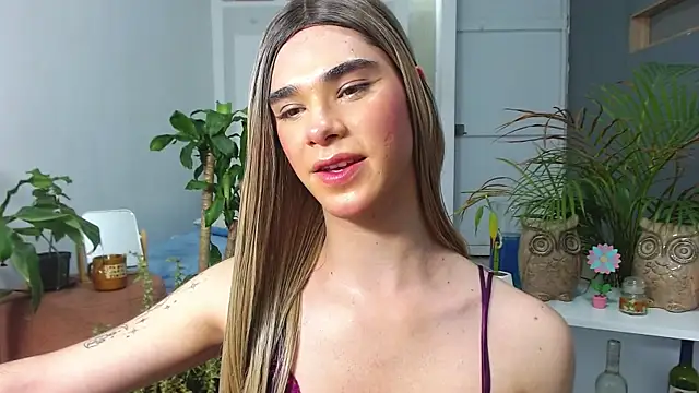 Snapshot of juanes_puthee chatting on 5, 4, 2026 juanes puthee online show from 5, 4, 2026