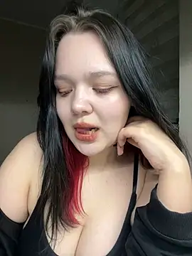 Snapshot of Viella_Rosewood chatting on 17, 3, 2025 Viella Rosewood online show from 17, 3, 2025