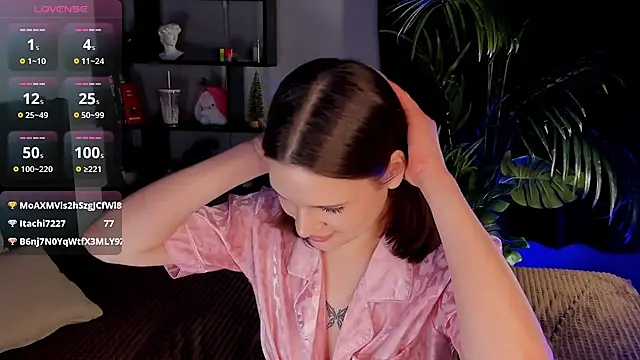 LisaBaillea online show from 8, 3, 2025