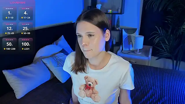 LisaBaillea online show from 17, 3, 2025