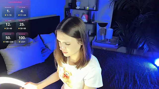 LisaBaillea online show from 21, 3, 2025