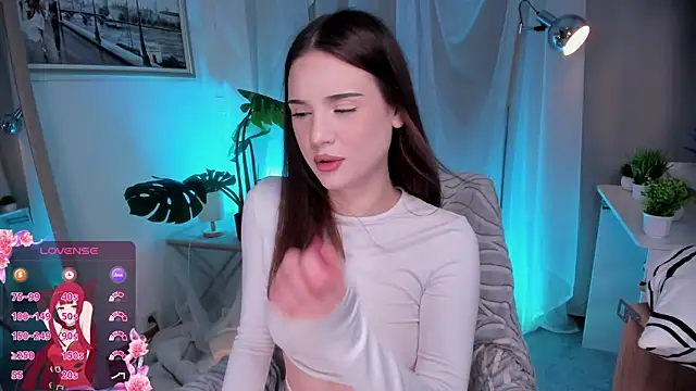LisaBaillea online show from 12, 9, 2025