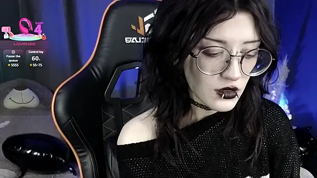 Snapshot of Setsunai_ chatting on 18, 3, 2025 Setsunai online show from 18, 3, 2025