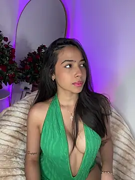  Emily Thompson  online show from 12, 11, 2025