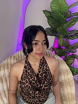  Emily Thompson  online show from 4, 3, 2026