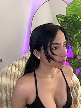  Emily Thompson  online show from 6, 3, 2026