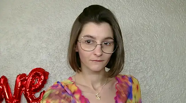 Snapshot of luna_Gharming chatting on 7, 3, 2025 luna Gharming online show from 7, 3, 2025