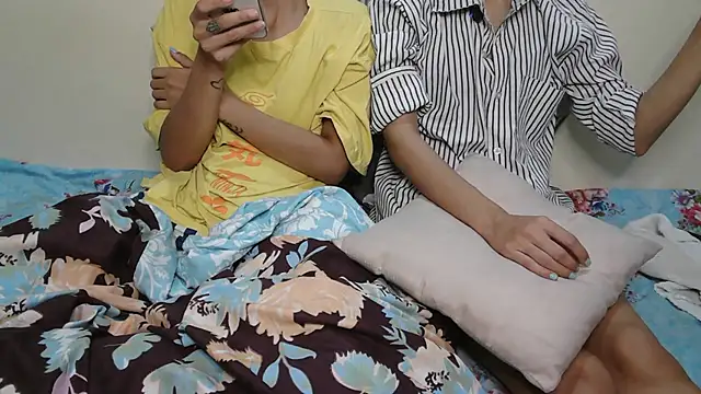 NaughtyThrouple007 online show from 1, 11, 2025