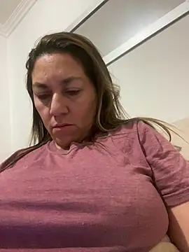 Luna-nevada online show from 4, 3, 2026