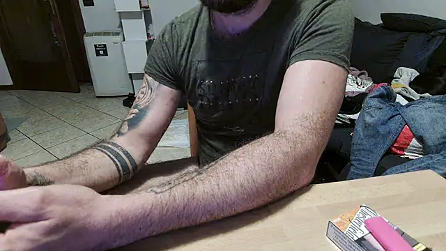 Snapshot of maialinofriuli chatting on 14, 9, 2025 maialinofriuli online show from 14, 9, 2025