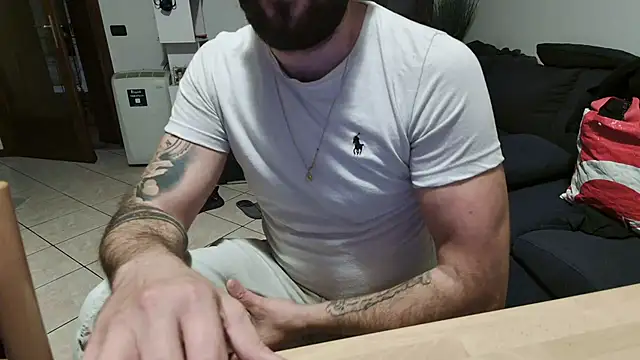 Snapshot of maialinofriuli chatting on 30, 9, 2025 maialinofriuli online show from 30, 9, 2025