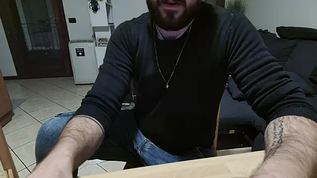 Snapshot of maialinofriuli chatting on 1, 10, 2025 maialinofriuli online show from 1, 10, 2025